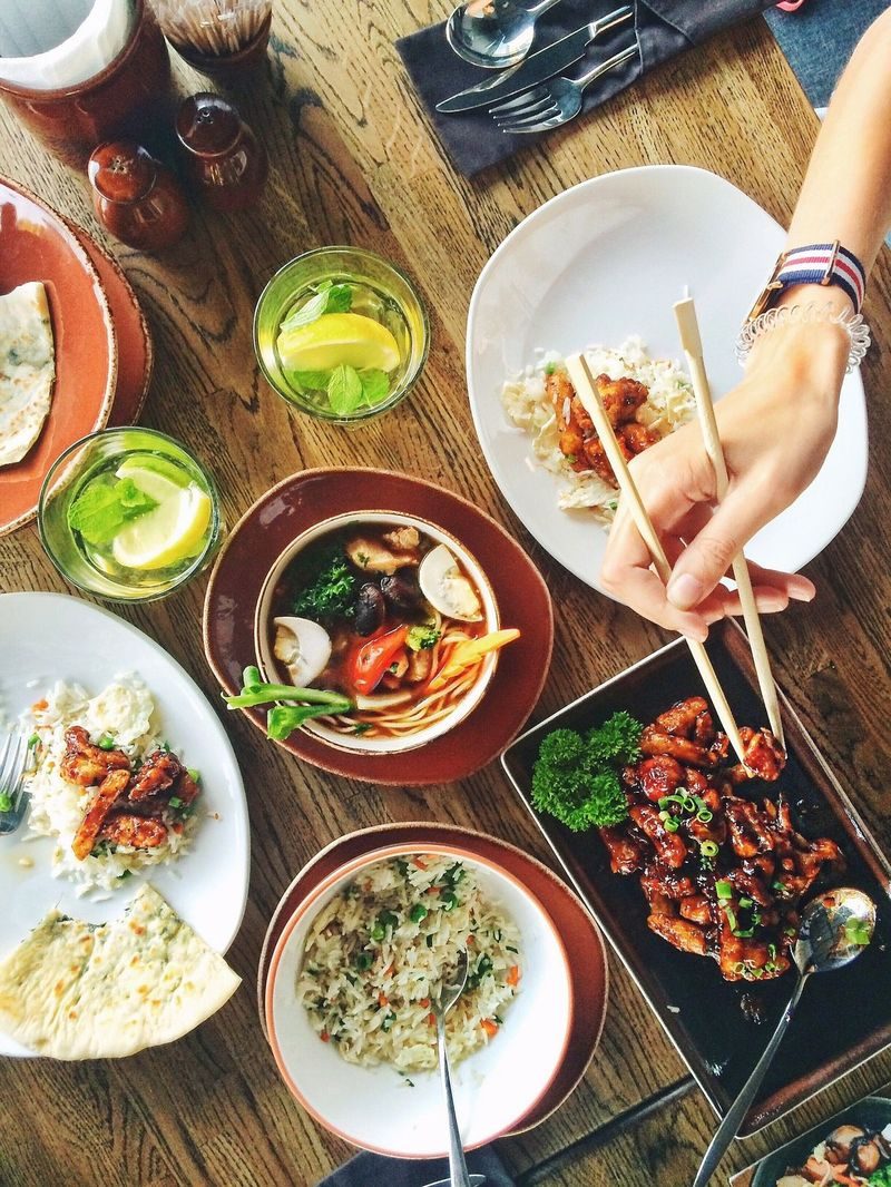 夜ご飯を食べないダイエットのリスクと正しい方法